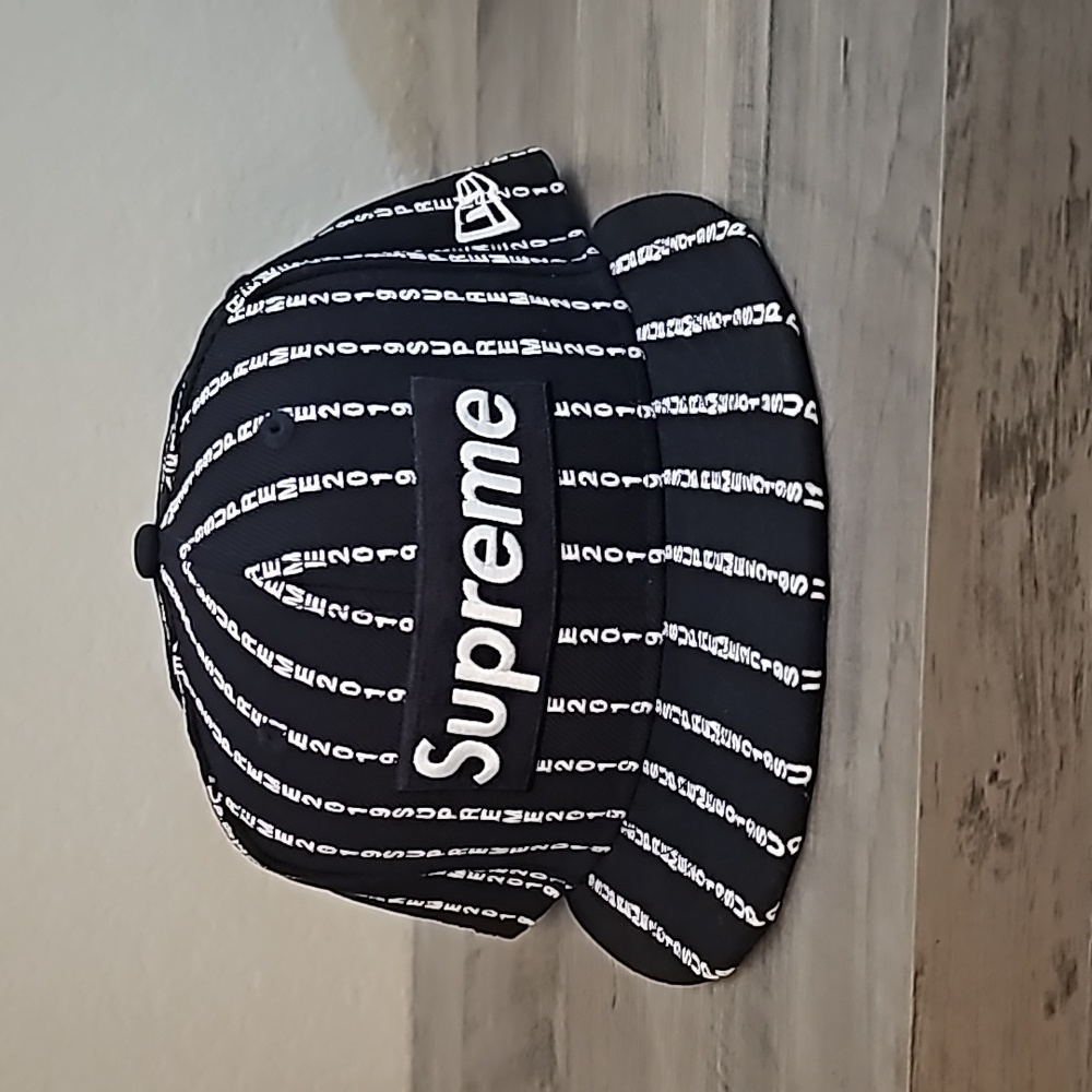 Supreme fitted hat